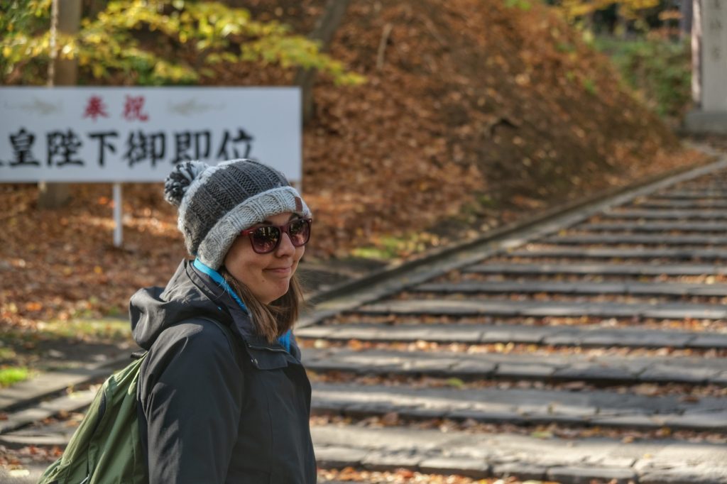 Claire dans le parc de Maruyama à Sapporo