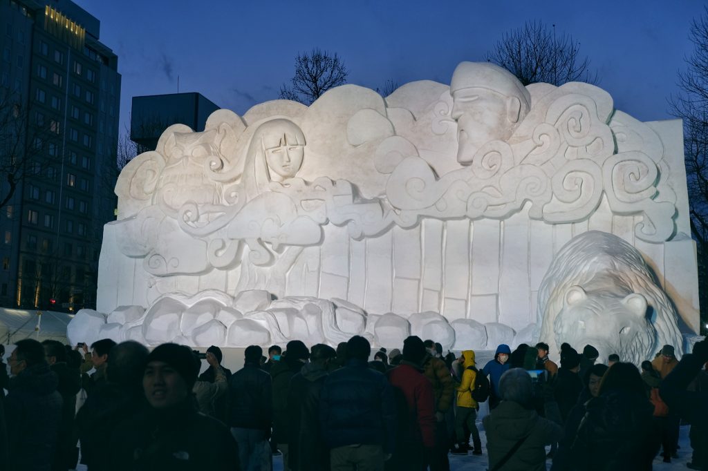 Sculpture féérique au festival de la neige de Sapporo