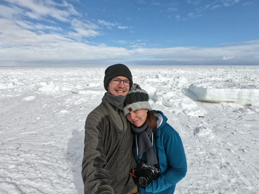 Selfie sur l'eau grâce à la glace de la mer d'Okhotsk