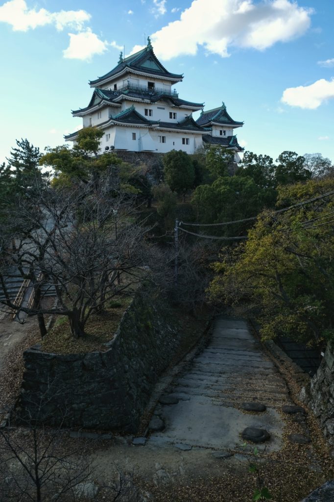 Le chemin montant au château de Wakayama